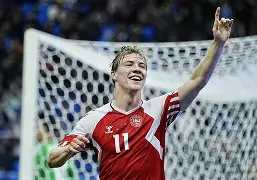 关于葡萄牙客场-险胜卢森堡，领先小组积分榜的信息