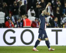 开云新版App下载-巴黎圣日耳曼憾平皇马，小组第二(巴黎圣日耳曼vs皇家马德里)